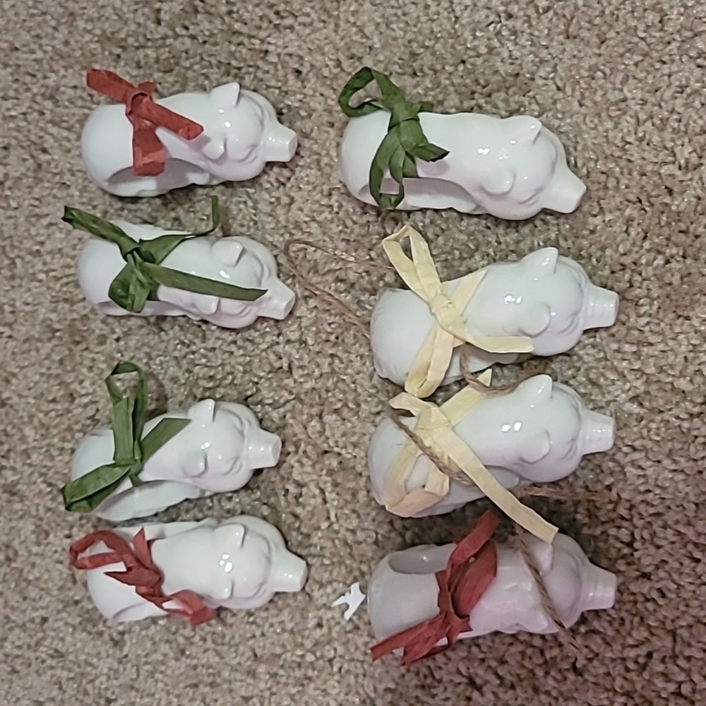 Set of 8 napkin holders